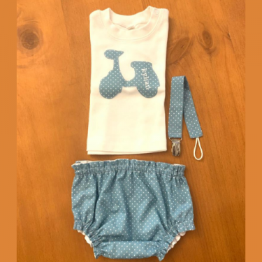ropa de bebé con nombre
