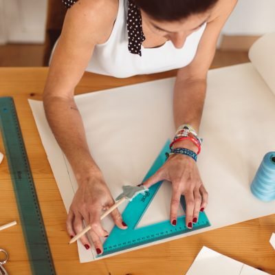 Lydia Solaz trabajando en atelier para niños